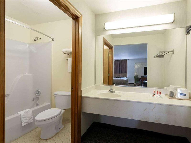 Brentwoodinn&Suites גלן אלן מראה חיצוני תמונה